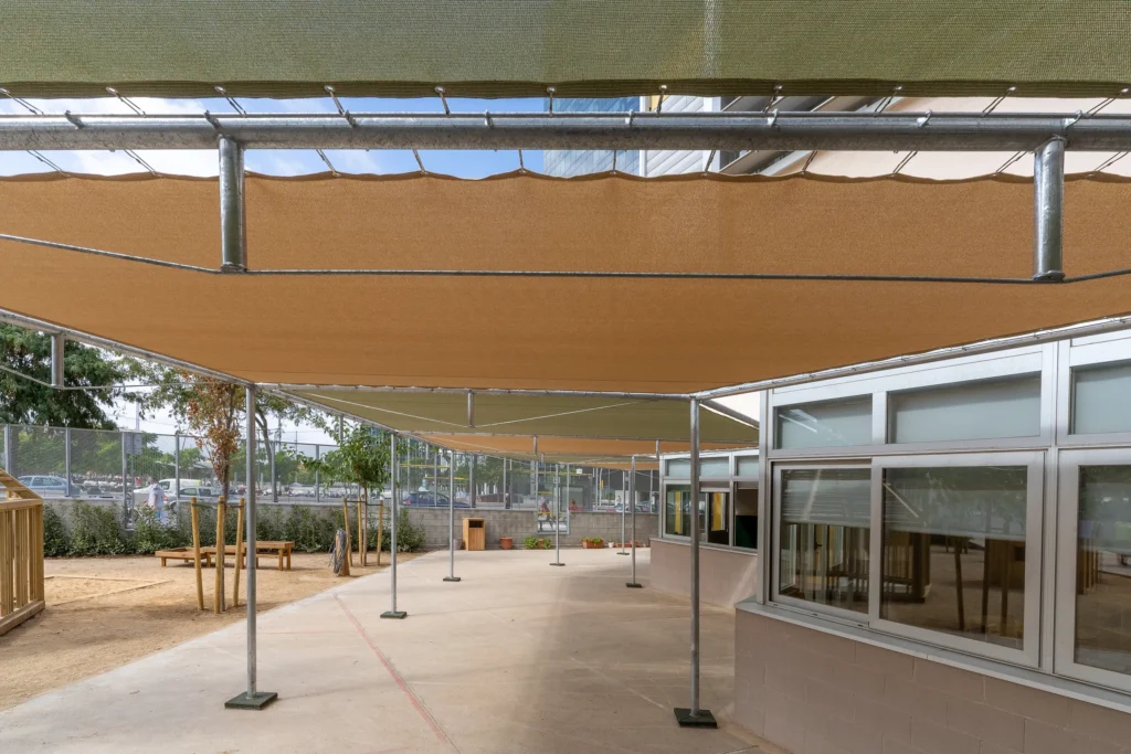 pérgola de acero permanente