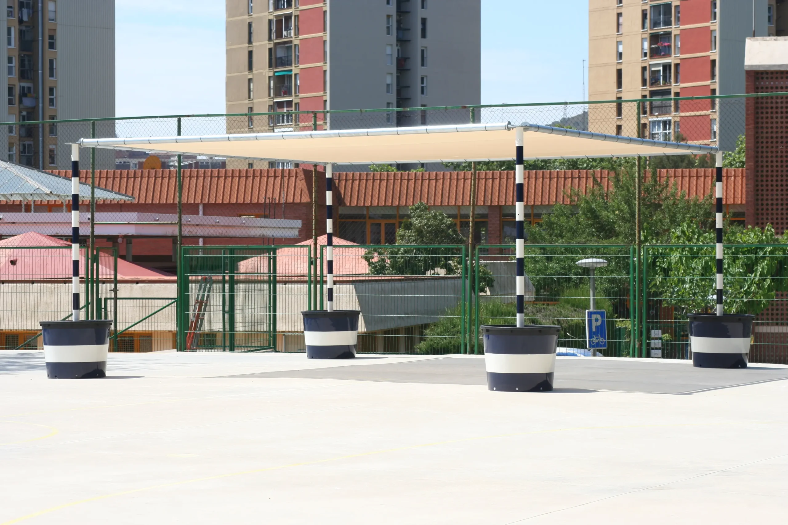 pérgola de acero modular resistente