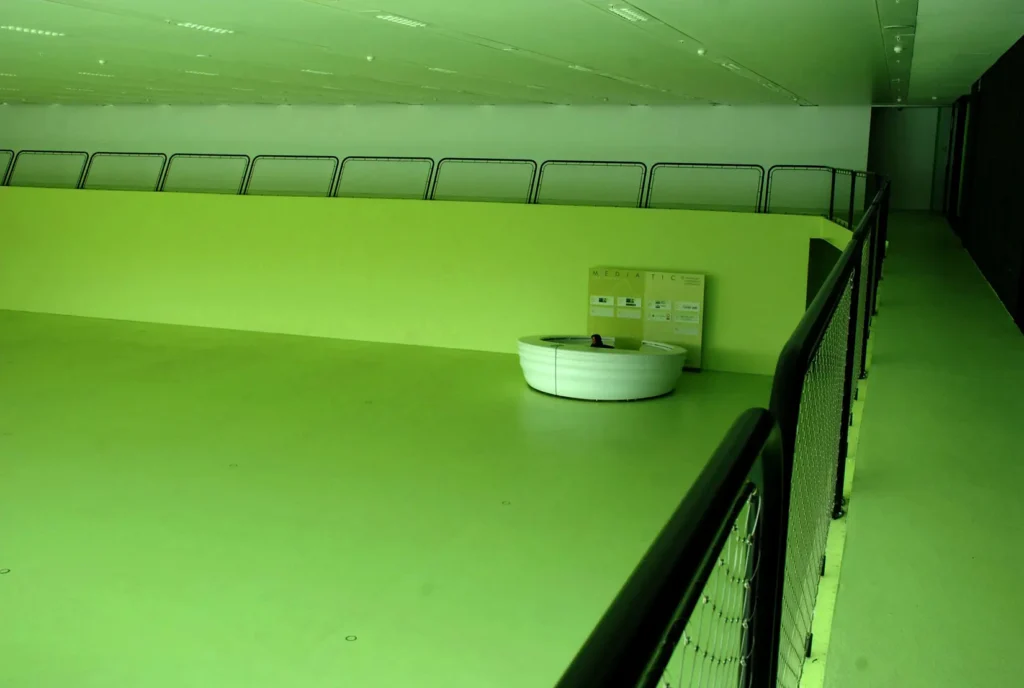 mallas de acero inoxidable para espacios interiores