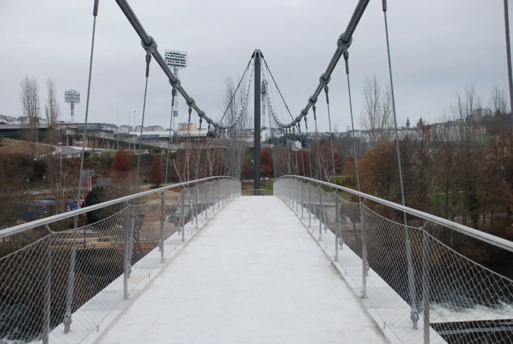 mallas de acero inoxidable en marco de cable